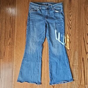 AMERICAN EAGLE Medium Wash Low Rise Flare Jeans, Size 10 Short